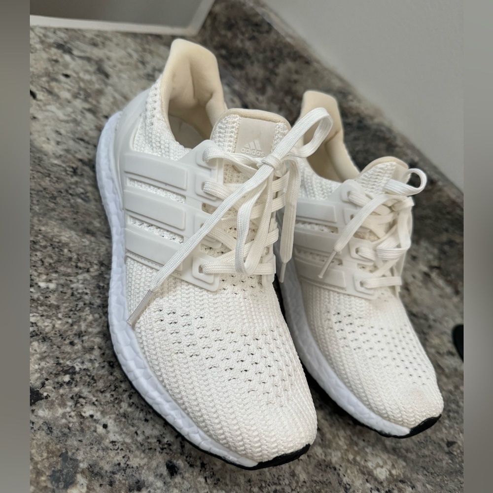 Lightly worn: All white adidas ultra boost size 6.5